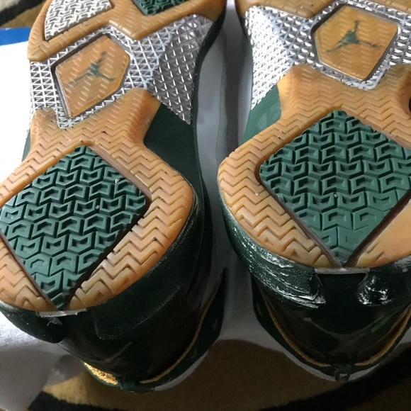 Jordan’s men’s size 16